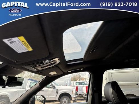 Used 2024 Hyundai Palisade Calligraphy image 26