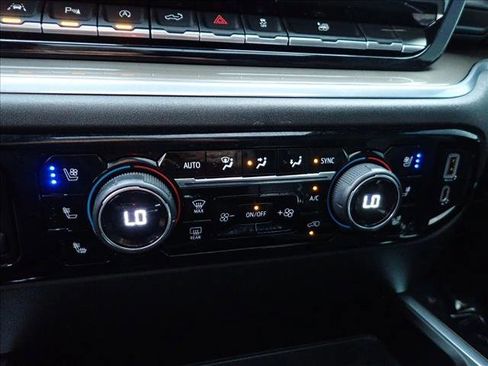 Used 2022 Chevrolet Silverado 1500 High Country w/ High Country Premium Package image 23