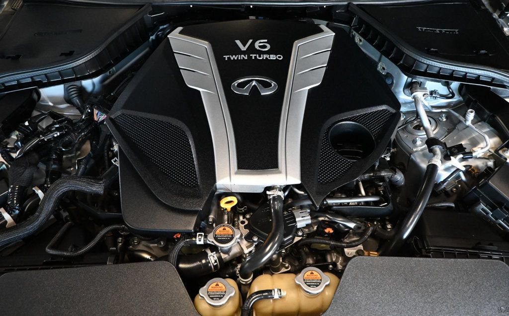 Used 2018 INFINITI Q60 3.0t Luxe RWD image 17
