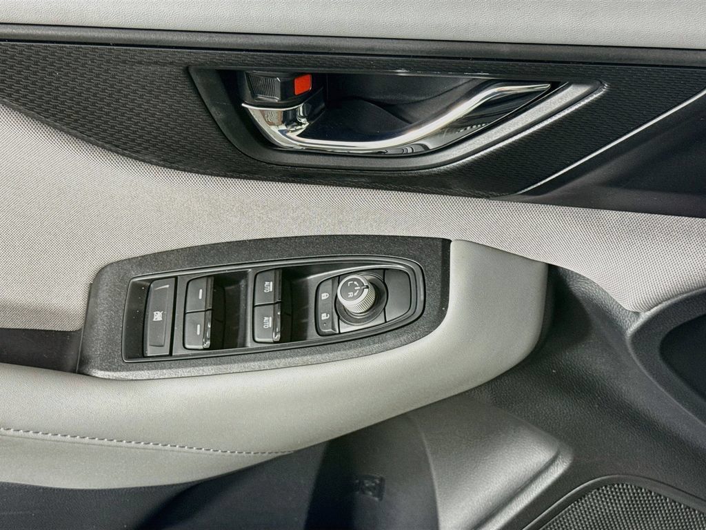 Used 2025 Subaru Legacy Premium AWD/4WD image 23