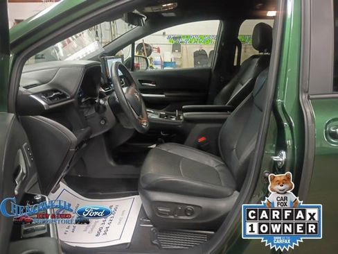 Used 2025 Toyota Sienna Limited image 7