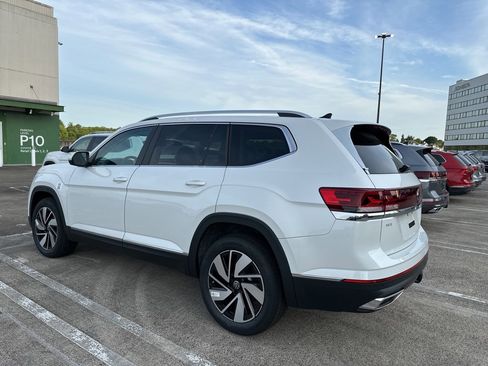 New 2024 Volkswagen Atlas SEL image 8