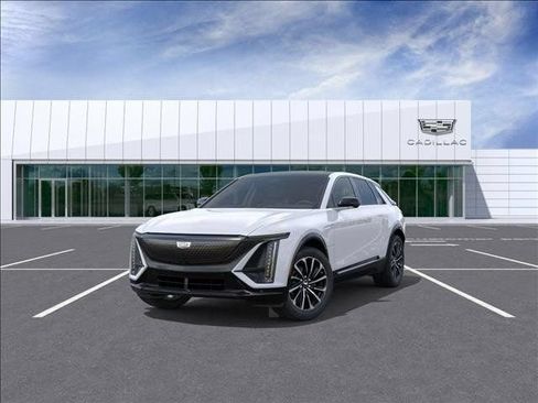 New 2026 Cadillac Lyriq Sport RWD image 8
