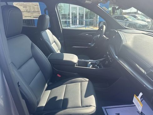 New 2026 Chevrolet Traverse LT w/ Driver Confidence Package image 13