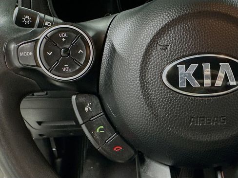 Used 2016 Kia Soul image 30