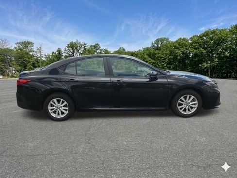 Used 2025 Toyota Camry LE w/ Convenience Package AWD/4WD image 9