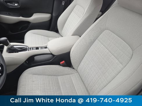 Certified 2023 Honda HR-V LX image 18
