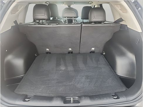 Used 2018 Jeep Compass Limited image 9