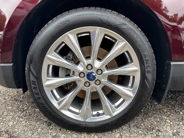 Used 2017 Ford Edge Titanium w/ Equipment Group 301A AWD/4WD image 28