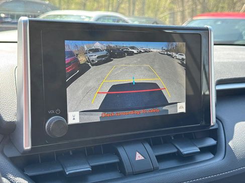 Used 2023 Toyota RAV4 LE AWD/4WD image 24