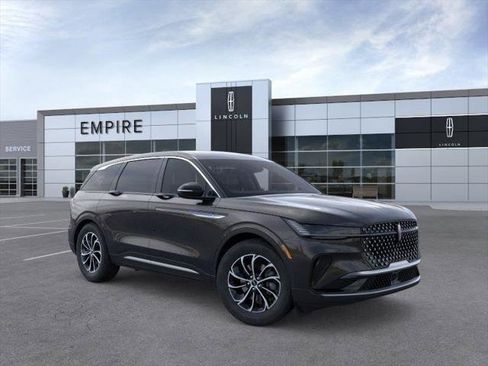 New 2026 Lincoln Nautilus Premier AWD/4WD image 7