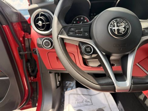 Used 2018 Alfa Romeo Stelvio Ti AWD/4WD image 19