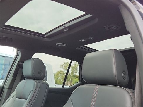 Certified 2023 Chevrolet Traverse RS image 19