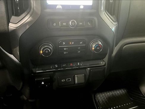Used 2021 Chevrolet Silverado 1500 Custom Trail Boss w/ LPO, Dark Essentials Package AWD/4WD image 14