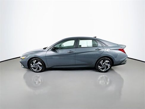 Certified 2025 Hyundai Elantra Sport image 5