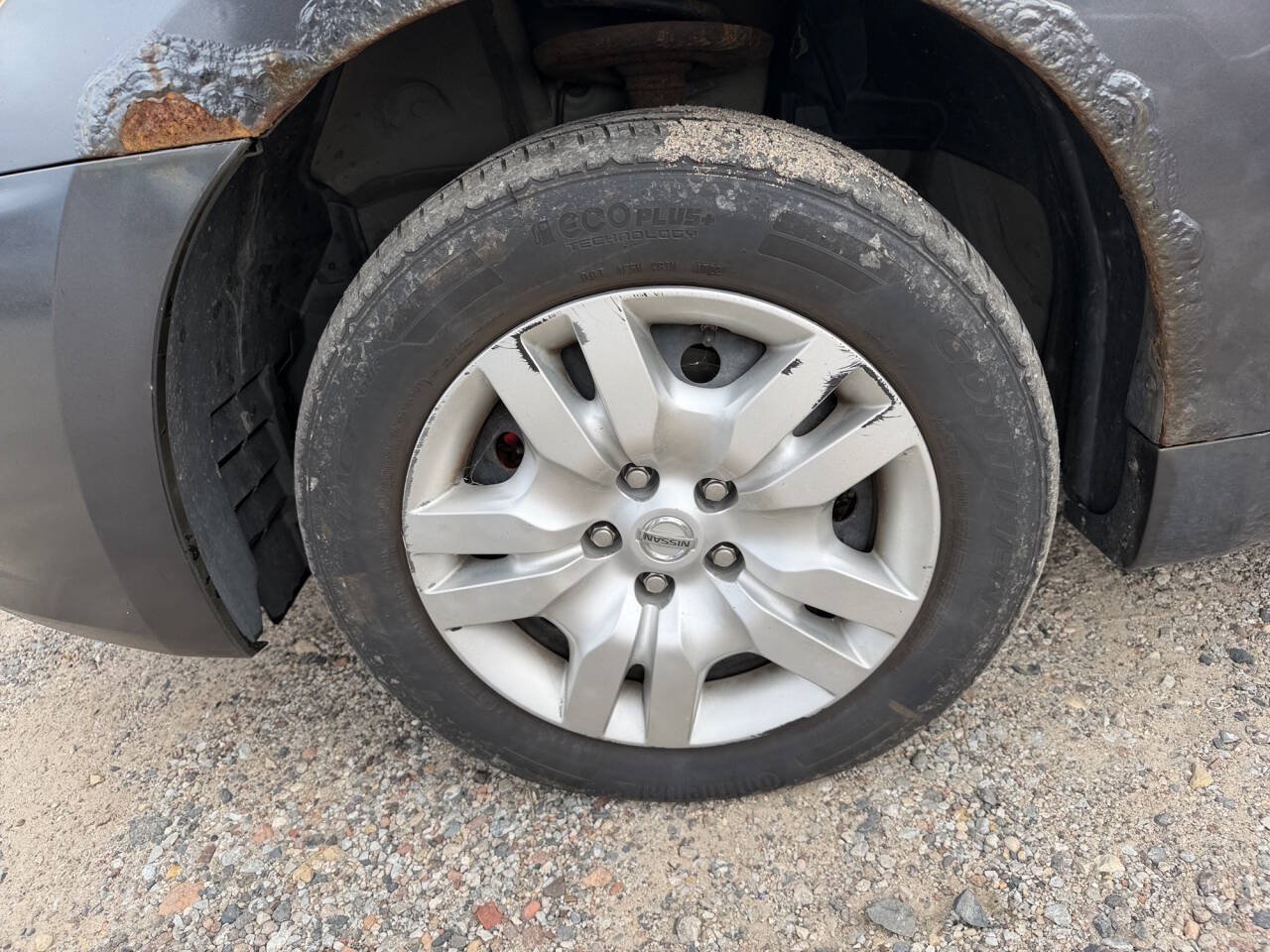 Used 2010 Nissan Altima 2.5 S FWD image 9