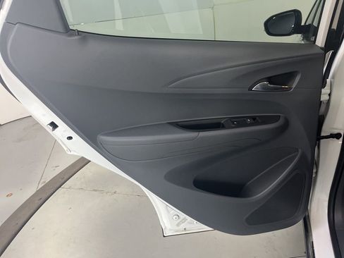 Used 2018 Chevrolet Bolt Premier w/ Driver Confidence II Package image 26