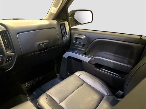 Used 2018 Chevrolet Silverado 1500 LT w/ All Star Edition image 27