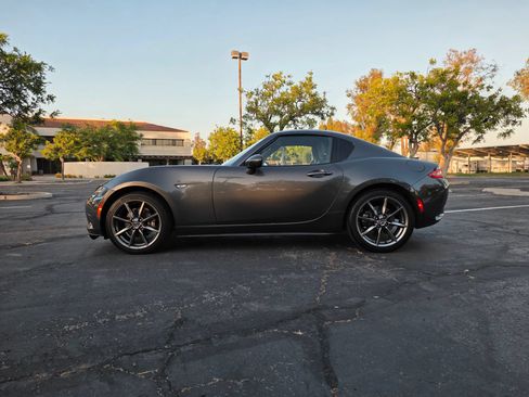 Used 2017 MAZDA MX-5 Miata RF Grand Touring RWD image 8