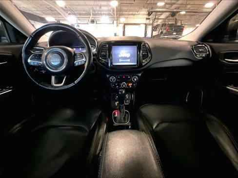 Used 2018 Jeep Compass Limited image 22