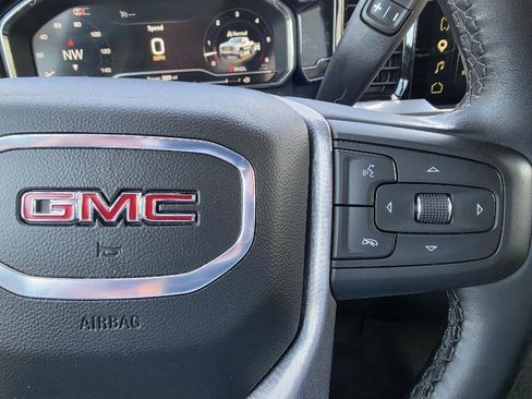 Used 2025 GMC Sierra 1500 SLT AWD/4WD image 12