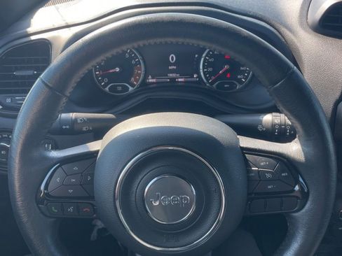 Used 2022 Jeep Renegade Altitude w/ Convenience Group AWD/4WD image 9