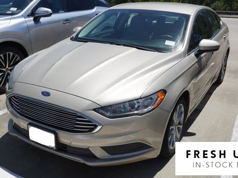 Used 2017 Ford Fusion S FWD image 1