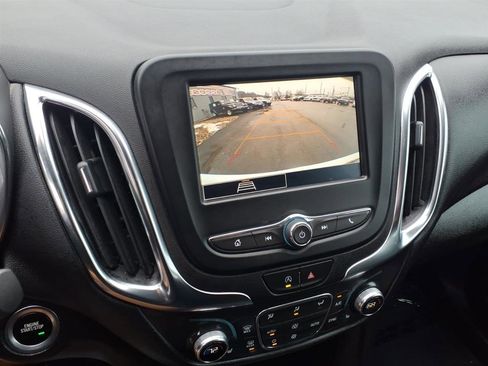 Used 2024 Chevrolet Equinox LT image 11