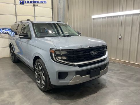 Used 2026 Ford Expedition Max Platinum w/ Platinum Ultimate Package AWD/4WD image 1