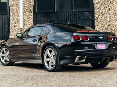 Used 2010 Chevrolet Camaro SS w/ LPO, Ground Effects Package RWD image 7