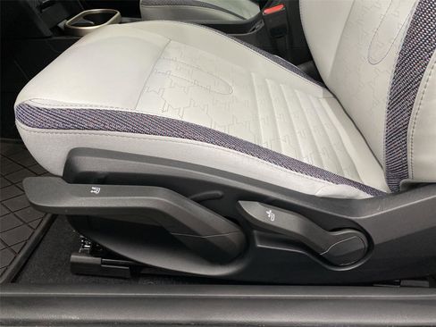 Certified 2025 MINI Cooper S image 18