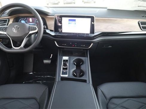 New 2026 Volkswagen Atlas SE image 24