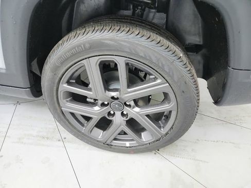 New 2026 Jeep Compass Latitude image 39