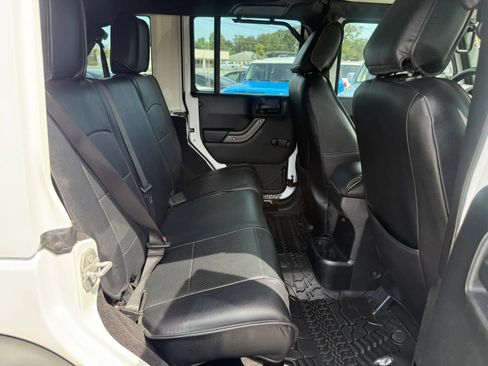 Used 2015 Jeep Wrangler Unlimited Sport AWD/4WD image 12