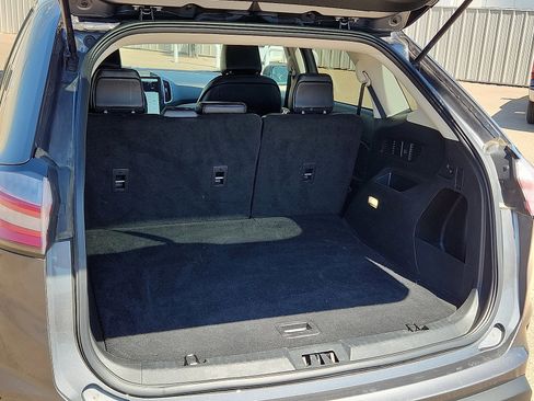 Used 2024 Ford Edge SEL image 8