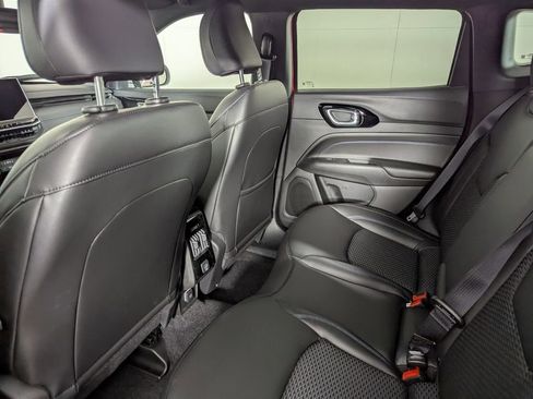 New 2026 Jeep Compass Latitude image 25