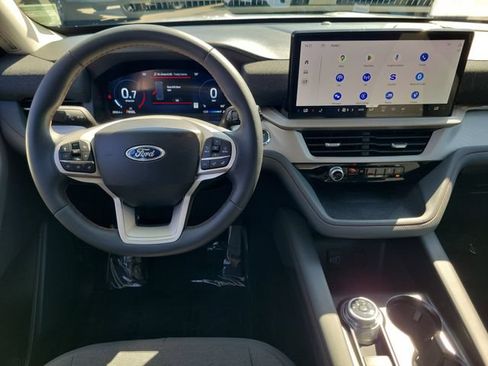 Used 2026 Ford Explorer Active RWD image 4