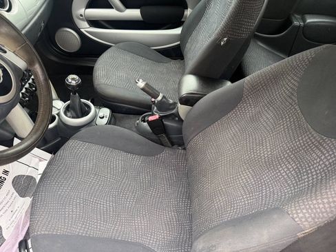 Used 2003 MINI Cooper Hardtop FWD image 9