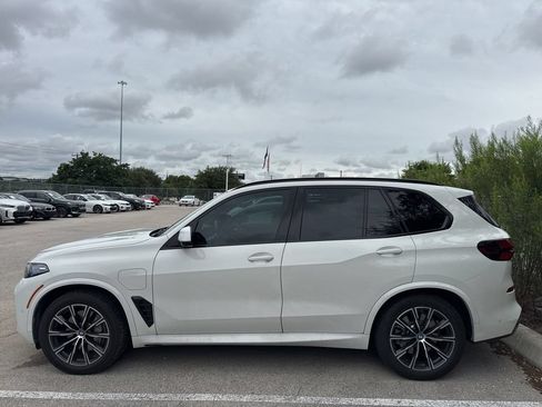Certified 2025 BMW X5 xDrive50e w/ M Sport Package AWD/4WD image 3