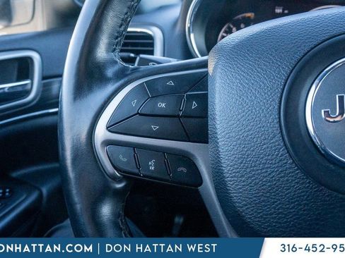 Used 2019 Jeep Grand Cherokee Limited image 9