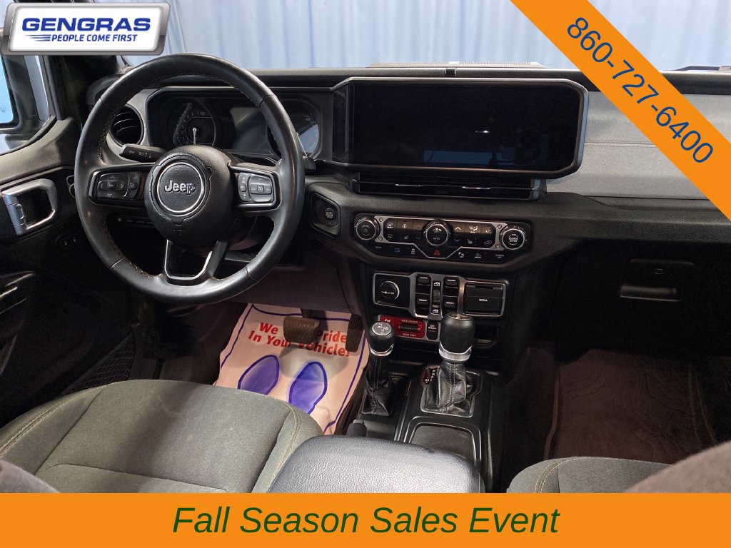 Used 2024 Jeep Wrangler Unlimited AWD/4WD image 37