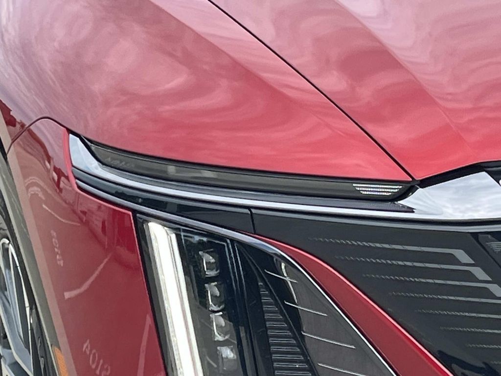 Certified 2024 Cadillac Lyriq Sport AWD/4WD image 9