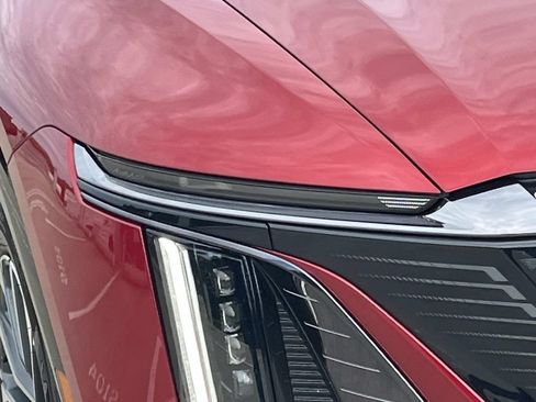 Certified 2024 Cadillac Lyriq Sport AWD/4WD image 9