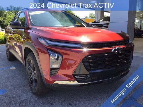 Used 2024 Chevrolet Trax ACTIV w/ Driver Confidence Package FWD image 3