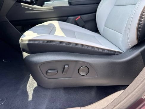 Used 2026 Chevrolet Traverse High Country FWD image 21