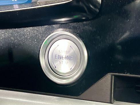 Used 2023 Chevrolet Corvette Stingray w/ Z51 Performance Package image 24