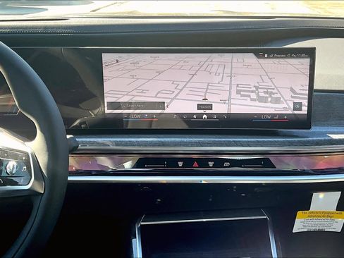 New 2025 BMW i7 xDrive60 w/ Premium Package image 6