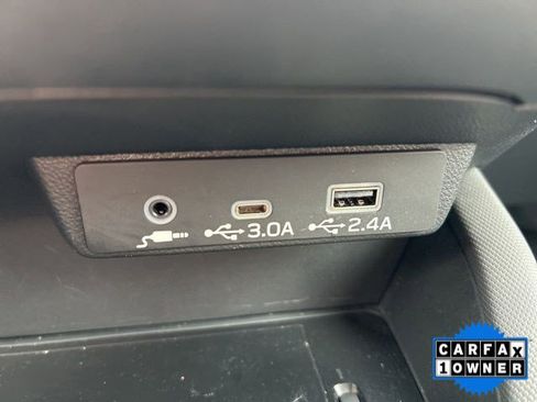 Certified 2025 Subaru Forester Limited image 22