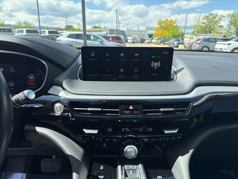 Used 2023 Acura MDX SH-AWD w/ Technology Package image 17