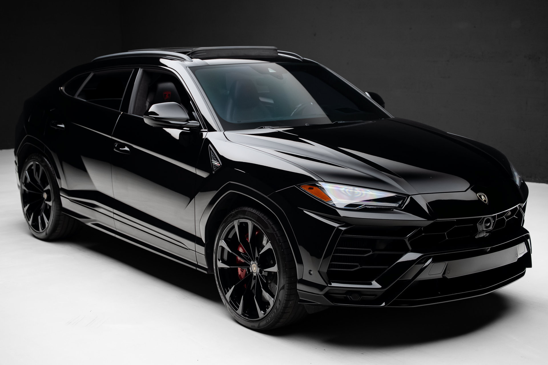Used 2019 Lamborghini Urus AWD/4WD image 39